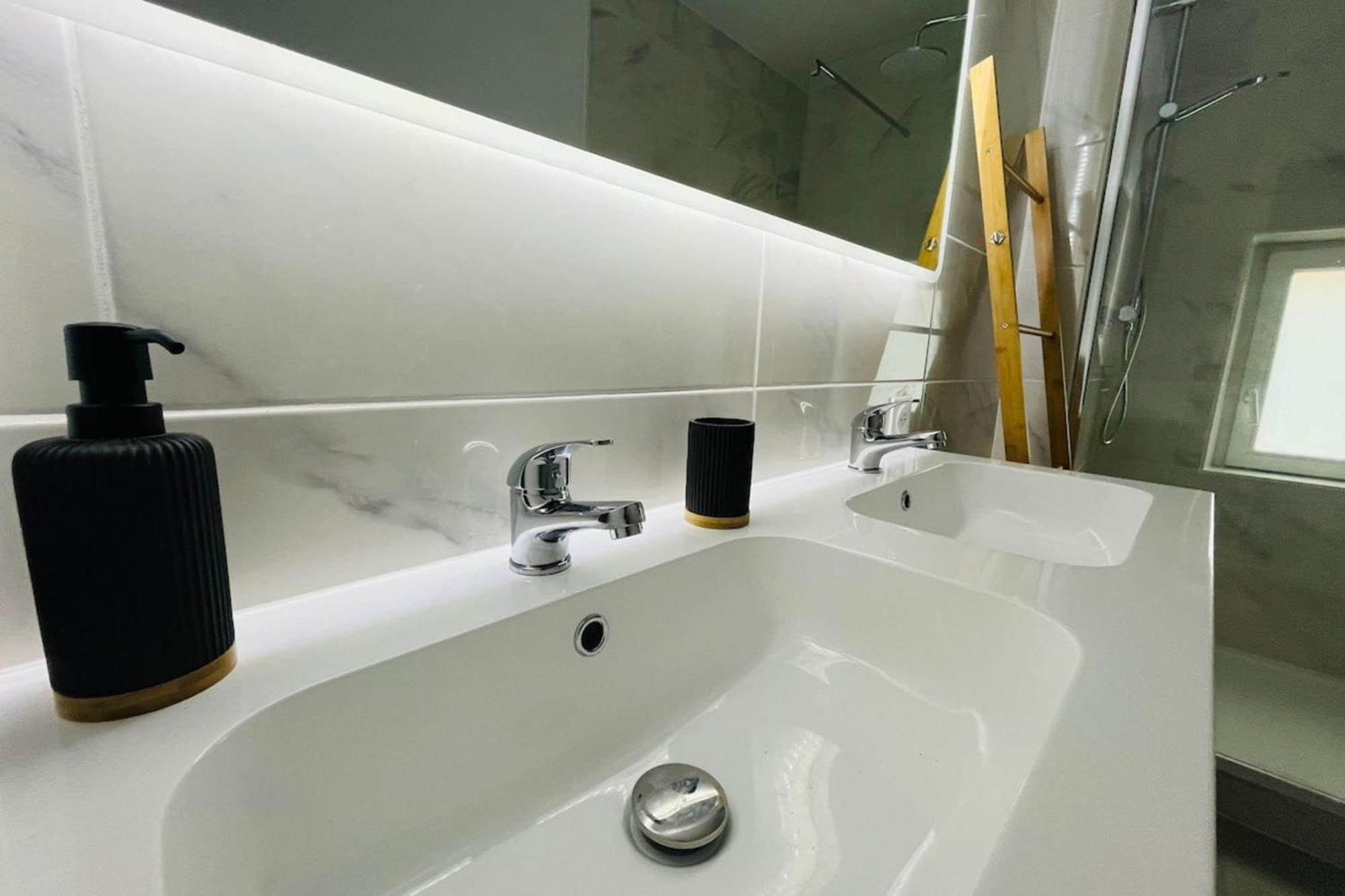 L'Horreum Appartement Proche Des Halles Wifi 纳博讷 外观 照片